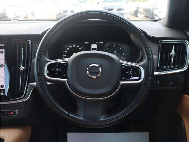 ボルボ Ｖ９０クロスカントリー Ｄ４ ＡＷＤ サマム ディーゼルターボ ４ＷＤ H30年 (関東) 99