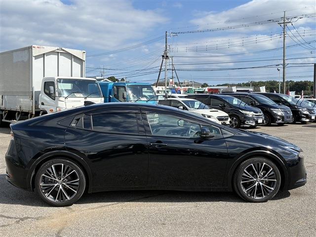 トヨタ プリウス ２．０ Ｚ Ｅ－ＦＯＵＲ ４ＷＤ R5年 (関東) 99