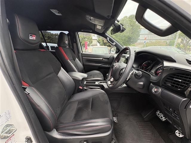 トヨタ ハイラックス ２．４ Ｚ ＧＲスポーツ ディーゼルターボ ４ＷＤ R4年 (九州・沖縄) 99