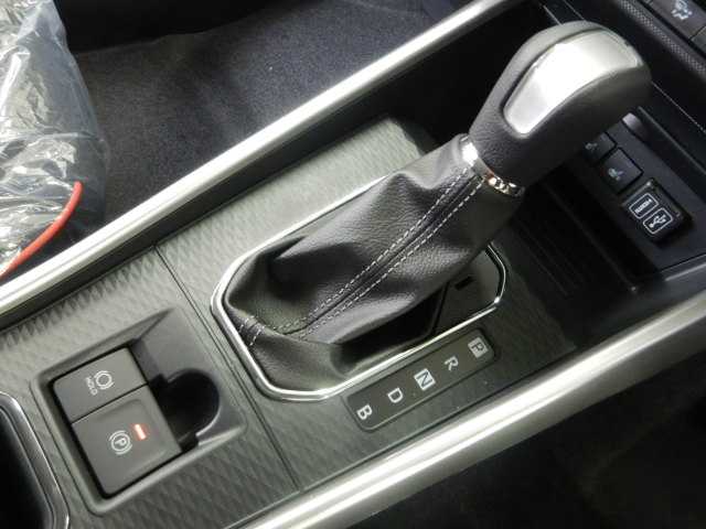 トヨタ ライズ　ハイブリッド ハイブリッド １．２ Ｚ R8年 () 99