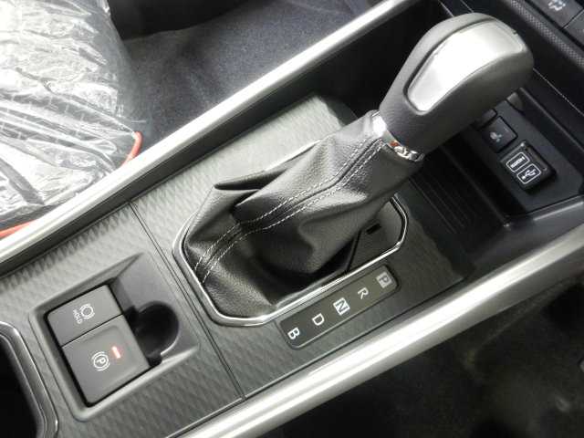 トヨタ ライズ　ハイブリッド ハイブリッド １．２ Ｚ R8年 () 99