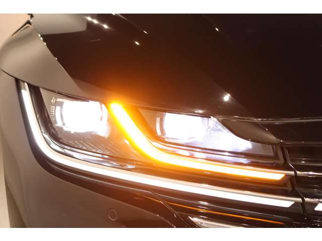 フォルクスワーゲン アルテオンシューティングブレーク ＴＳＩ ４モーション Ｒライン アドバンス ４ＷＤ R4年 (近畿) 99