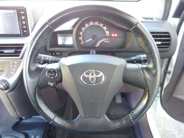 トヨタ ｉＱ １．３ １３０Ｇ H21年 (東海) 99