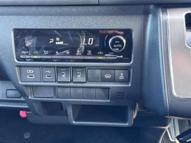 トヨタ ハイエースバン ２．８ スーパーＧＬ ダークプライムＩＩ ロングボディ ディーゼルターボ R8年 (九州・沖縄) 99