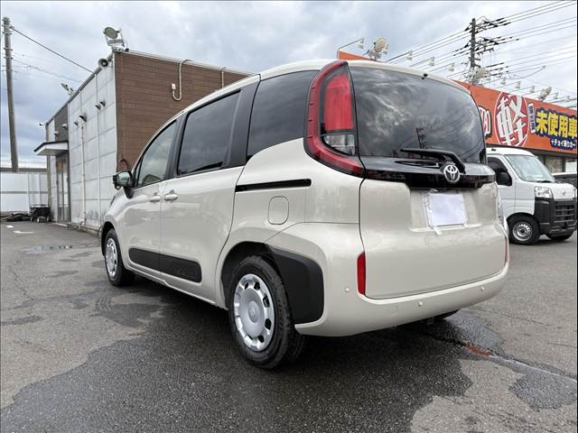 トヨタ シエンタ １．５ Ｘ R8年 (関東) 99