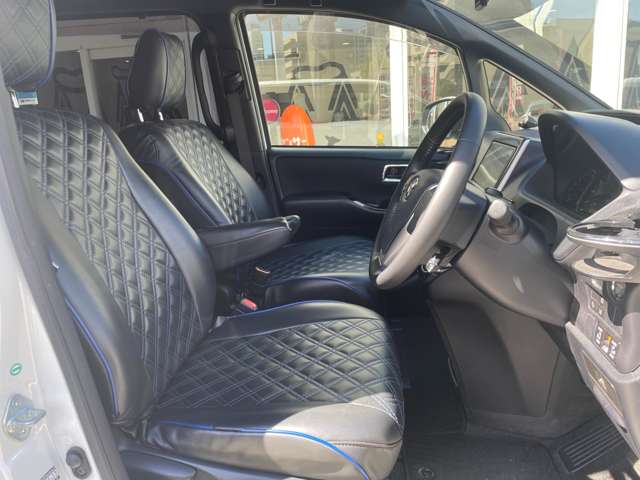 トヨタ ヴォクシー ２．０ ＺＳ H29年 (関東) 99