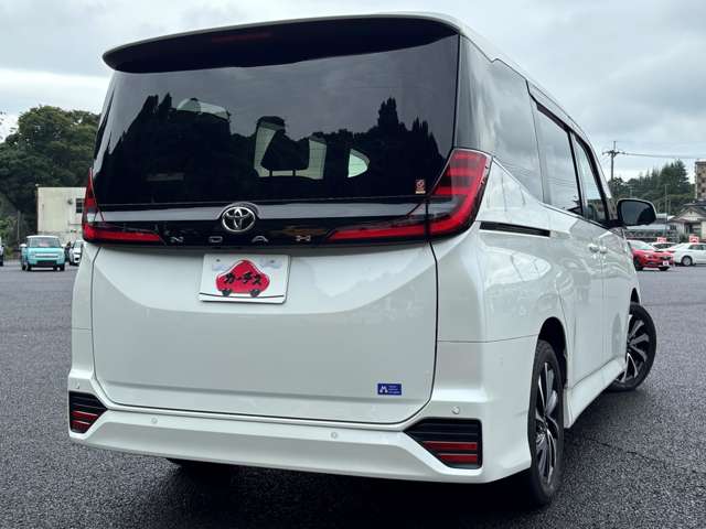 トヨタ ノア ２．０ Ｓ－Ｚ R4年 (東北) 99