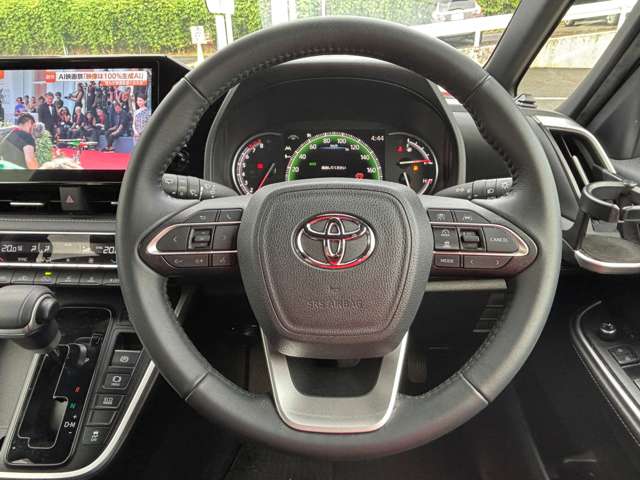 トヨタ ノア ２．０ Ｓ－Ｚ R4年 (東北) 99