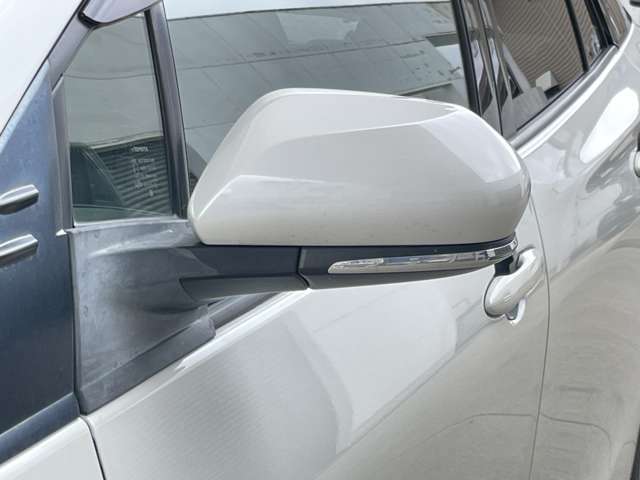 トヨタ プリウスＰＨＶ １．８ Ｓ H29年 (東北) 99