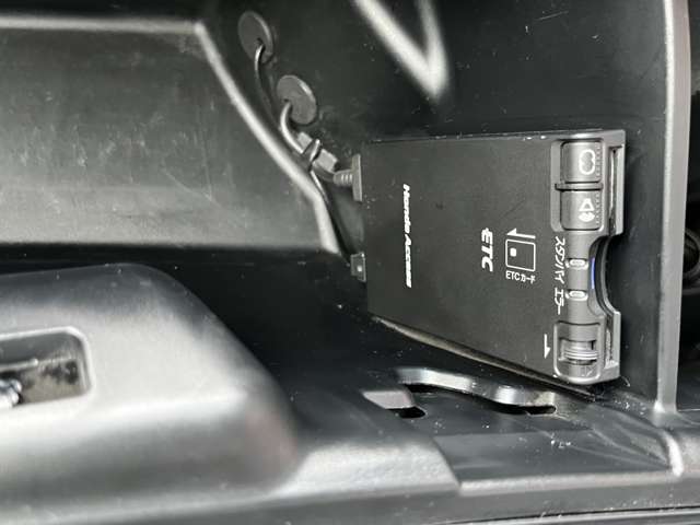 ホンダ フィット　シャトル　ハイブリッド １．３ スマートセレクション H23年 (関東) 99