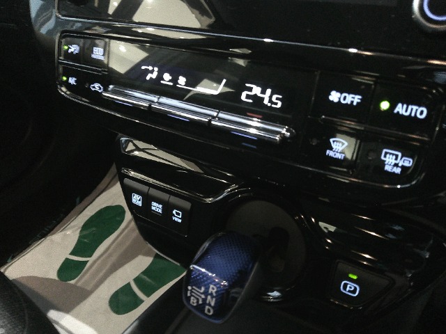 トヨタ プリウス １．８ Ｓ セーフティ プラスＩＩ R3年 (関東) 99