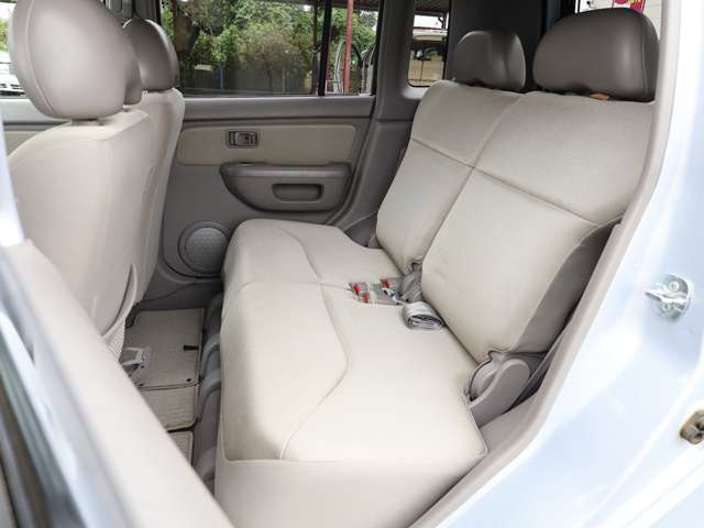 日産 キューブ １．３ アルテ ＣＶＴ－Ｍ６ ４ＷＤ H13年 (関東) 99