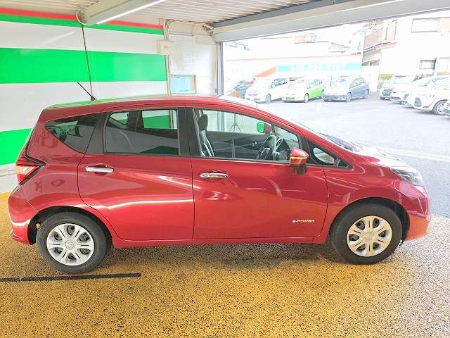 日産 ノート １．２ Ｅ－ＰＯＷＥＲ Ｘ H29年 (関東) 99