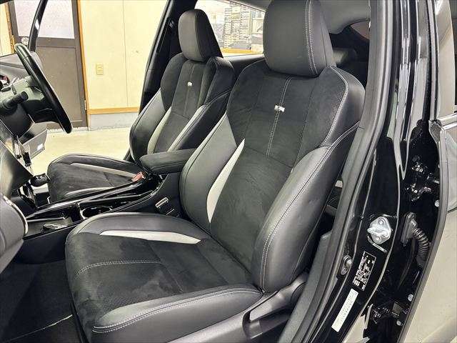トヨタ プリウスＰＨＶ １．８ Ｓ ＧＲ スポーツ H30年 (近畿) 99