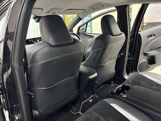 トヨタ プリウスＰＨＶ １．８ Ｓ ＧＲ スポーツ H30年 (近畿) 99