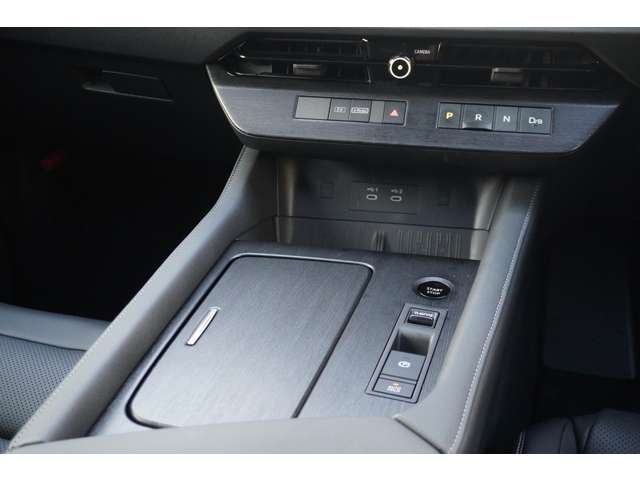 日産 エルグランド １．５ Ｘ Ｅ－４ＯＲＣＥ ４ＷＤ R8年 () 99