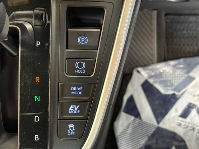 トヨタ ヴォクシー １．８ ハイブリッド Ｓ－Ｚ R4年 (近畿) 99