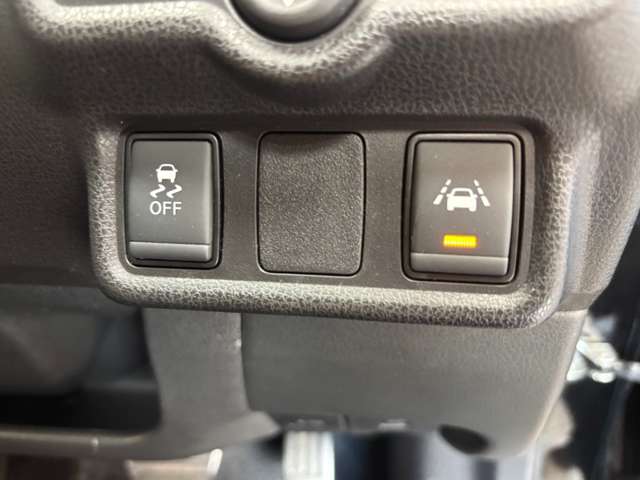 日産 ノート １．２ Ｅ－ＰＯＷＥＲ ＮＩＳＭＯ H29年 (近畿) 99