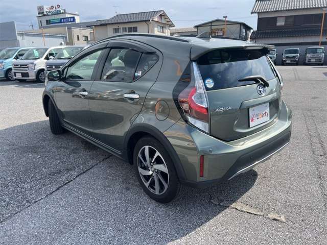 トヨタ アクア １．５ クロスオーバー グラム R2年 (近畿) 99
