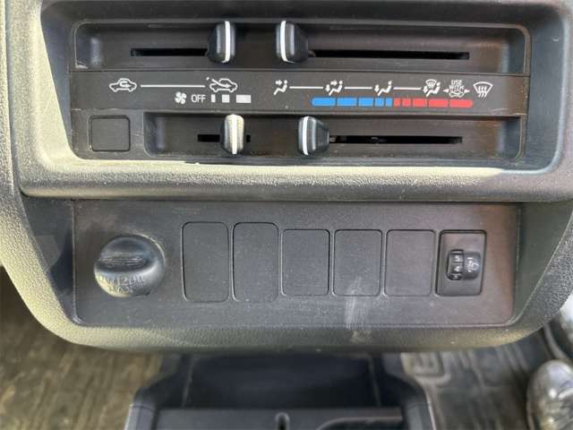 ダイハツ ハイゼットトラック ６６０ スタンダード エアコン・パワステレス ３方開 H30年 (近畿) 99