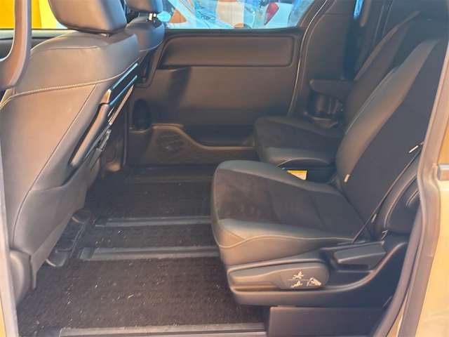 トヨタ ノア ２．０ ＳＩ ＷＸＢＩＩ R1年 (近畿) 99