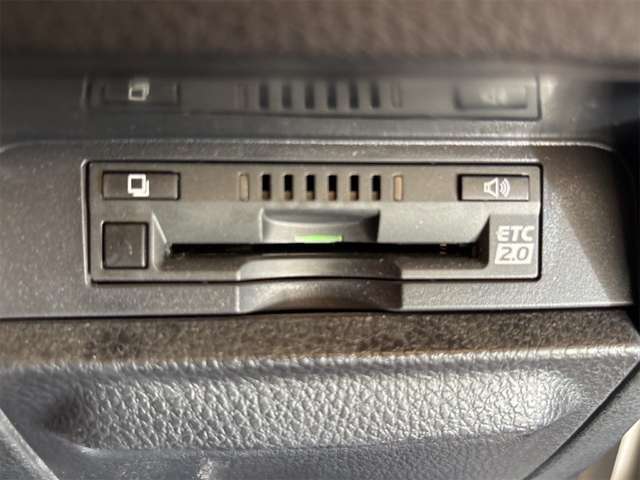 トヨタ ノア ２．０ ＳＩ ＷＸＢＩＩ R1年 (近畿) 99