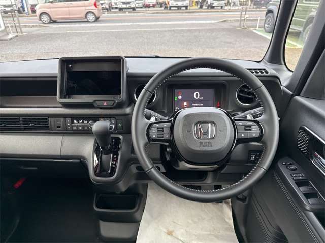 ホンダ Ｎ　ＢＯＸ カスタム ６６０ ターボ コーディネートスタイル ２トーン R8年 (近畿) 99