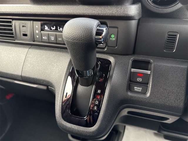 ホンダ Ｎ　ＢＯＸ カスタム ６６０ ターボ コーディネートスタイル ２トーン R8年 (近畿) 99