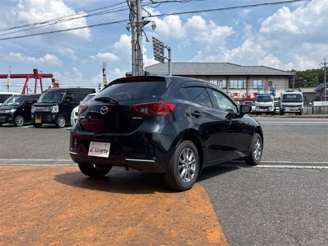 マツダ ＭＡＺＤＡ２ １．５ １５Ｓ サンリット シトラス R4年 (近畿) 99