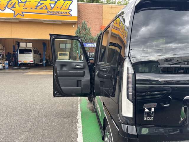 ホンダ Ｎ　ＢＯＸ カスタム ６６０ R8年 (近畿) 99
