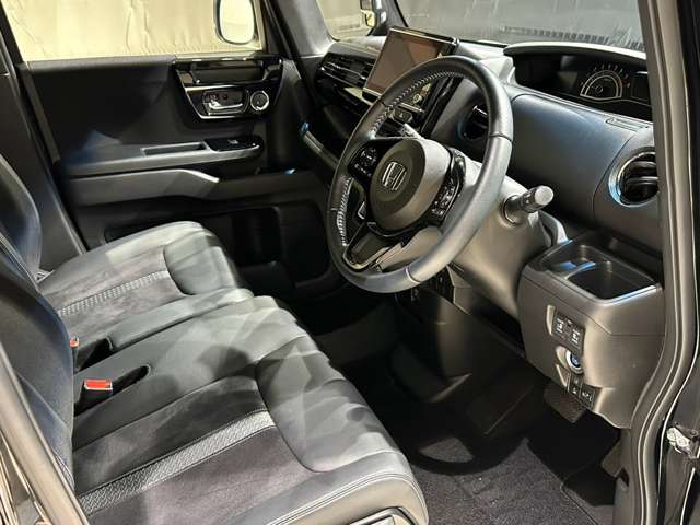 ホンダ Ｎ　ＢＯＸ カスタム ６６０ Ｌ ターボ R3年 (中国) 99