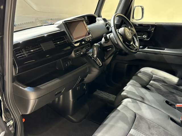 ホンダ Ｎ　ＢＯＸ カスタム ６６０ Ｌ ターボ R3年 (中国) 99