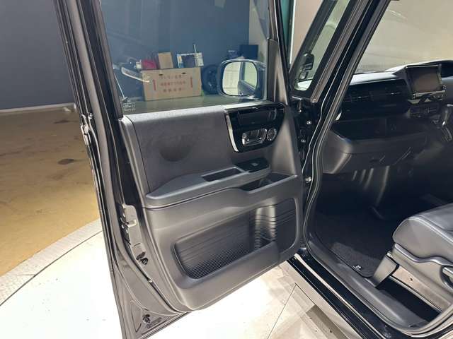 ホンダ Ｎ　ＢＯＸ カスタム ６６０ Ｌ ターボ R3年 (中国) 99