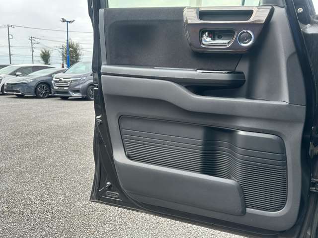 ホンダ Ｎ　ＢＯＸ カスタム ６６０ Ｇ Ｌ ターボ ホンダセンシング H29年 (関東) 99
