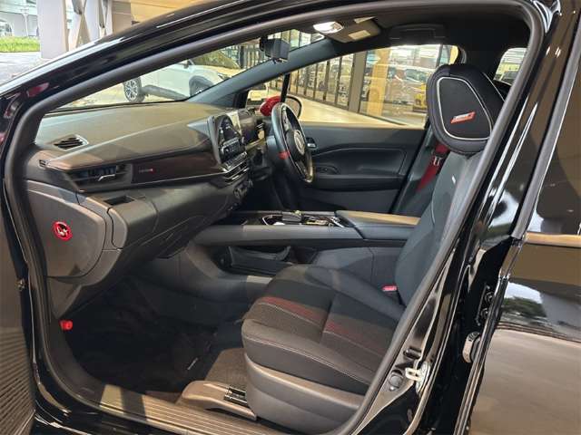 日産 ノートオーラ １．２ ＮＩＳＭＯ R7年 (近畿) 99