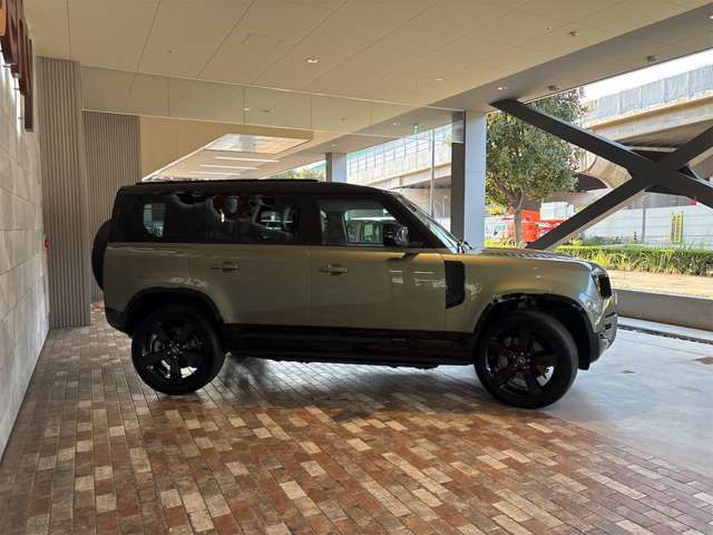 ランドローバー ディフェンダー １１０ Ｘダイナミック ＨＳＥ ３．０Ｌ Ｄ３５０ ディーゼルターボ ４ＷＤ R7年 (近畿) 99