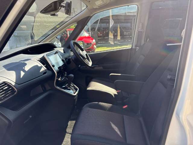 日産 セレナ ２．０ ハイウェイスター Ｖセレクション H30年 (近畿) 99