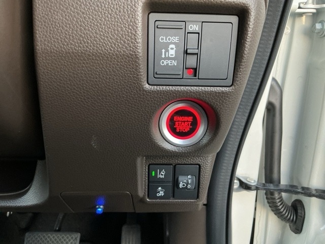 ホンダ Ｎ　ＢＯＸ ６６０ Ｌ R4年 (近畿) 99