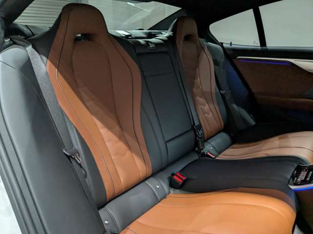 ＢＭＷ ８シリーズ Ｍ８５０Ｉ Ｘドライブ ４ＷＤ R1年 (関東) 99