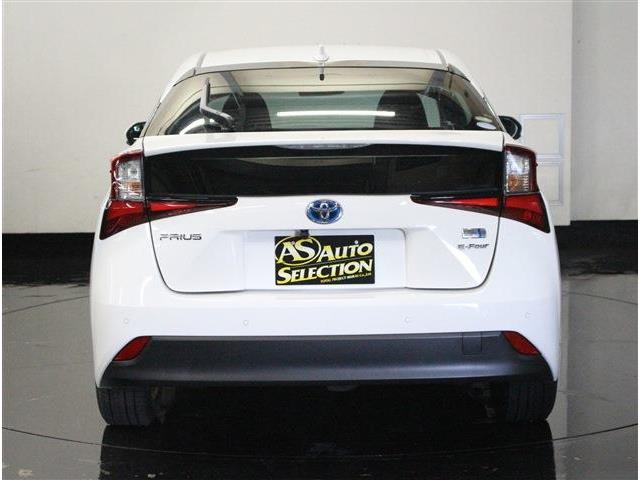 トヨタ プリウス １．８ Ｓ Ｅ－ＦＯＵＲ ４ＷＤ R2年 (北海道) 99