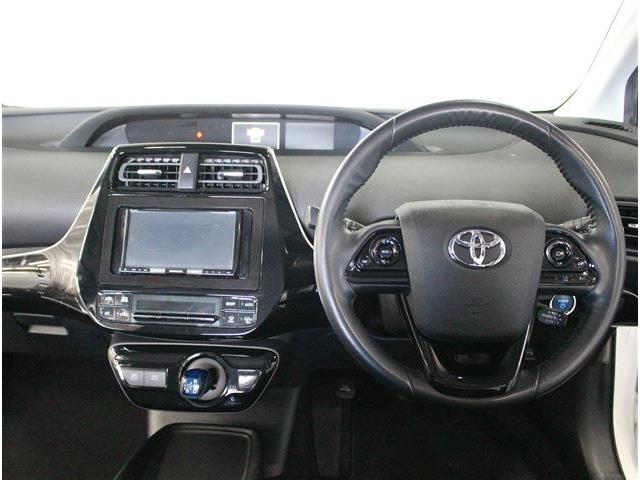 トヨタ プリウス １．８ Ｓ Ｅ－ＦＯＵＲ ４ＷＤ R2年 (北海道) 99