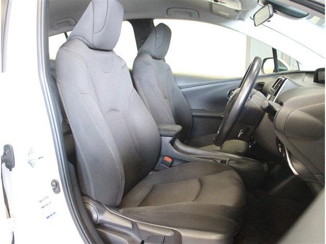 トヨタ プリウス １．８ Ｓ Ｅ－ＦＯＵＲ ４ＷＤ R2年 (北海道) 99