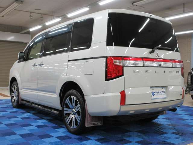 三菱 デリカ　Ｄ：５ ２．２ Ｐ ディーゼルターボ ４ＷＤ R1年 (関東) 99