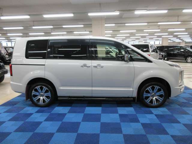 三菱 デリカ　Ｄ：５ ２．２ Ｐ ディーゼルターボ ４ＷＤ R1年 (関東) 99