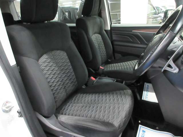 三菱 デリカ　Ｄ：５ ２．２ Ｐ ディーゼルターボ ４ＷＤ R1年 (関東) 99