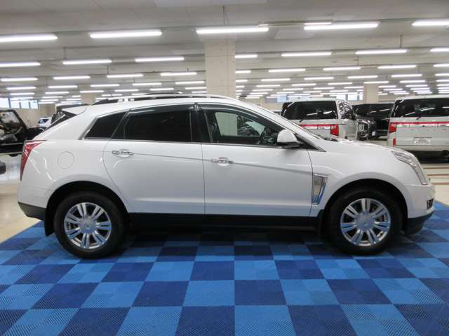 キャデラック ＳＲＸ　クロスオーバー ラグジュアリー ４ＷＤ H27年 (関東) 99