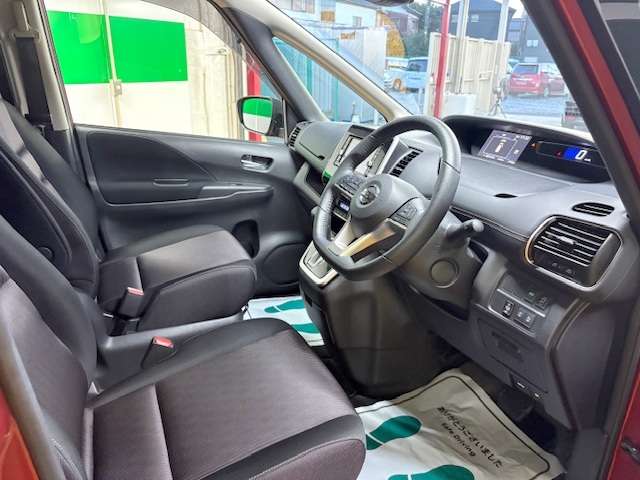 日産 セレナ ２．０ ハイウェイスター Ｖセレクション H29年 (関東) 99