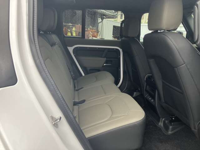 ランドローバー ディフェンダー １１０ Ｘダイナミック ＳＥ ２．０Ｌ Ｐ３００ ４ＷＤ R7年 (近畿) 99