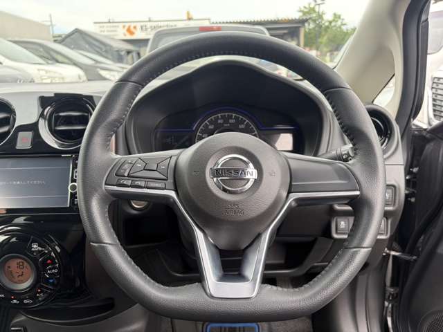 日産 ノート １．２ Ｅ－ＰＯＷＥＲ メダリスト H28年 (近畿) 99