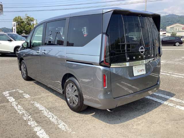 日産 セレナ ２．０ Ｘ R8年 (四国) 99